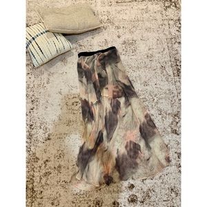 URBAN OUTFITTERS | High-low maxi skirt.